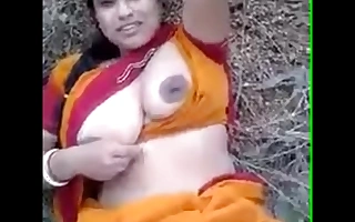 Desi bhabhi far outdoor sex