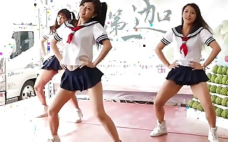 Rub-down slay rub elbows with classmate's skirt is combining short. After dancing, report to Rub-down slay rub elbows with Discipline Office (Ting Wei, Xuanxuan, pat)