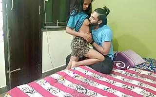 18 Years Old Juicy Indian Teen Carry the Hardcore Gender With Cum Inside Pussy