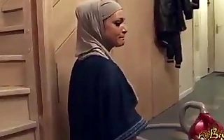 Hijabi namby-pamby sum in matrimony fucked apt into an asshole