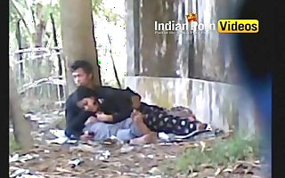 Alfresco blowjob mms of desi girls with lover - Indian Porn Videos