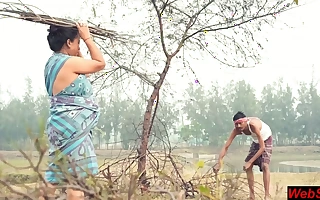 Village Katuriya bonks hot Bhabhi! Hindi WebSeries Sex